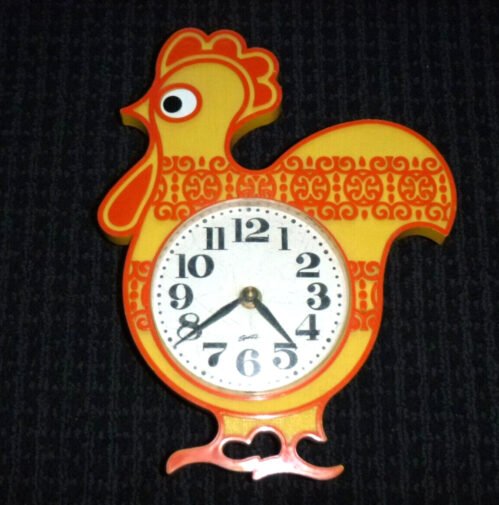 Vtg 60s 70s MOD Spartus Chicken Rooster Wall Clock Orange Yellow Plastic 11.5" H