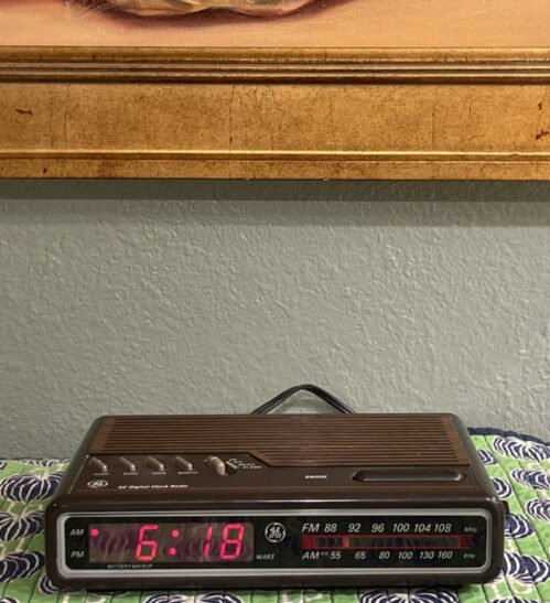 VTG 80s GE Model 7-4612A Woodgrain Digital Alarm Clock Radio AM/FM Tested Nice
