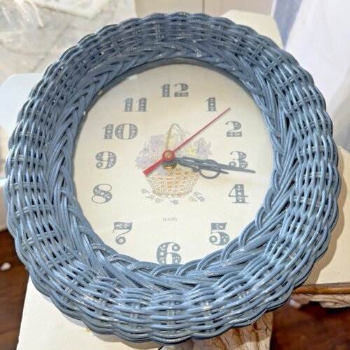 Vtg Blue WICKER Oval WALL CLOCK Cosmotime COTTAGE CORE Battery Operated