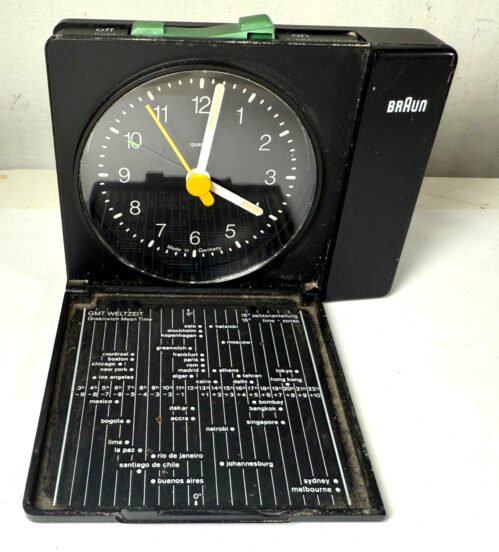 VTG BRAUN AG TYPE 4759 WORLD TRAVEL ALARM CLOCK POCKET SIZE WORKING