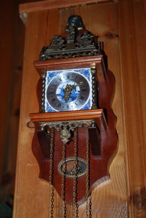 VTG Dutch Pendulum Wall Clock NU ELCK SYN SIN Atlas Chimes Brass Weights WORKS!
