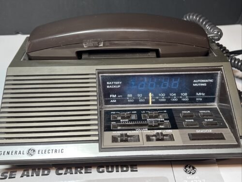 Vtg Ge phone alarm clock radio model 7-4737A Brown with blue display Tested
