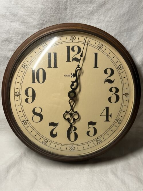 VTG Howard Miller Wooden Oak Wall Clock Quartz Battery 612-604 Working USA Made
