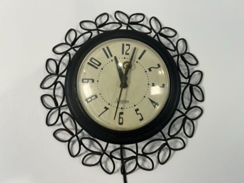 VTG MCM Sessions working electric Wall Clock w/black iron scroll Model 46145