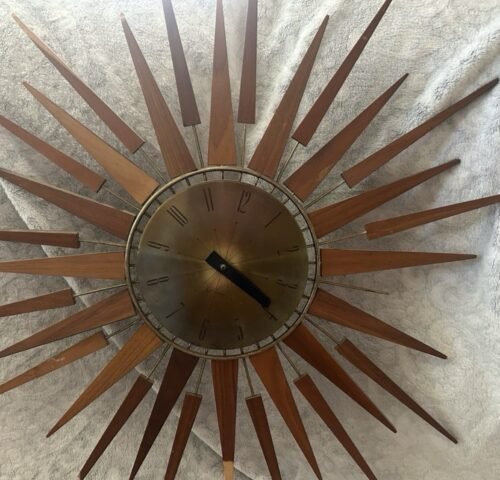 VTG MCM Seth Thomas Unique E314 Starburst Sunburst Wall Clock Battery Op 26"
