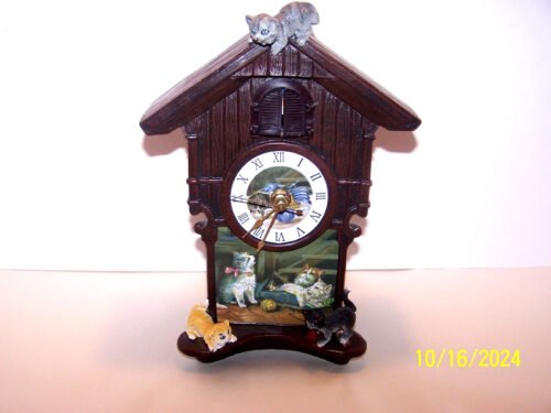 Vtg. Montgomery Ward Pet CATS Cuckoo Clock-WORKS 10"L X 7" W X 4" D - RARE