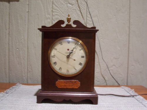 Vtg Telechron Electric Clock 4H99 Colonial Arch Top Knickerbocker WORKS Mantel