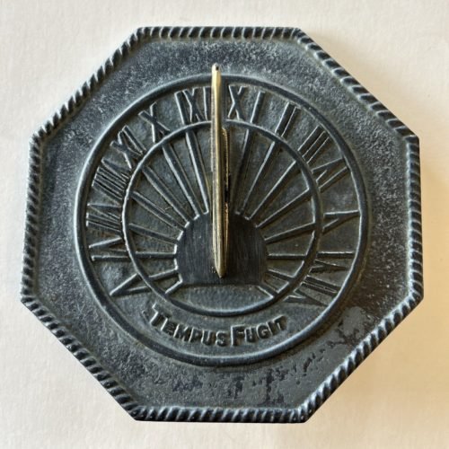 Vtg Virginia Metalcrafters Scorpion Octagon Sun Dial Cast Iron “Tempus Fugit”