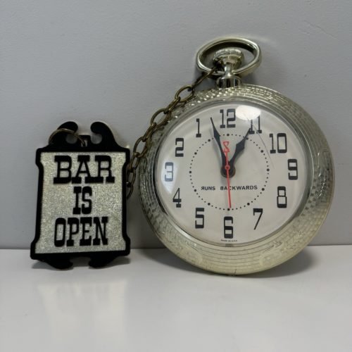 WALL CLOCK Spartus BACKWARD bar open closed gold pocket watch WORKS USA READ