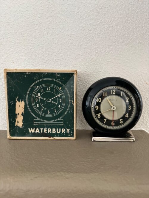 WATERBURY ALARM CLOCK WIND UP 1940 DESK VINTAGE ANTIQUE USA CLOCKS ART DECO