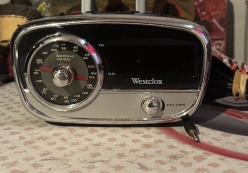 Westclox 80193 Portable AM/FM Alarm Clock Radio WORKS/NO SOUND Clean Fast Ship