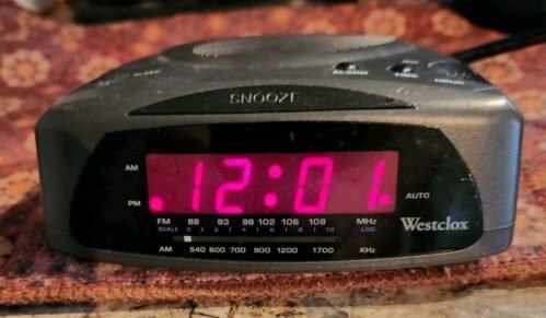 WESTCLOX AM FM Digital Alarm Clock Radio Model 80181 Tested