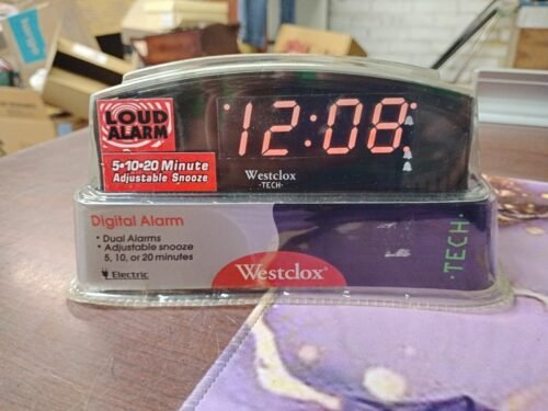 Westclox Basic Black Digital Red LED Alarm Clock Adjustable Hi/Lo Alarm Volume