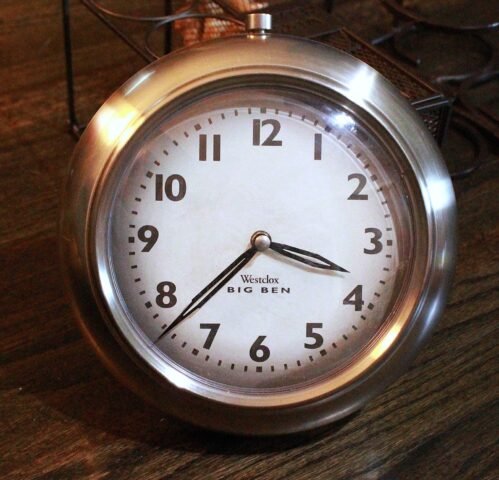 WESTCLOX BIG BEN ROUND METAL WALL CLOCK 12"