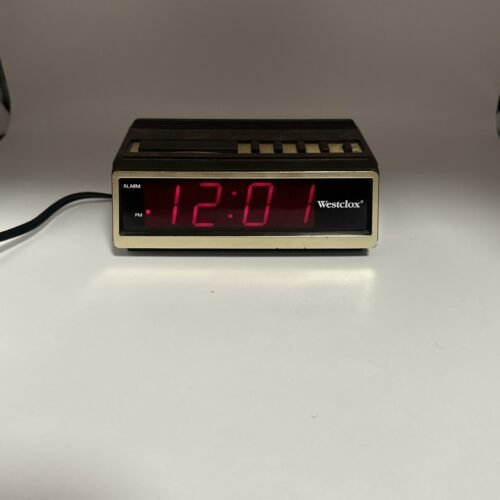 Westclox Model 22714 Clock Alarm Wood Grain-Red LED-Tested Works Vintage