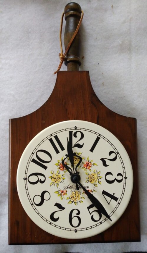 WOODEN CUTTING BOARD KITCHEN CLOCK BATTERY OPERATED