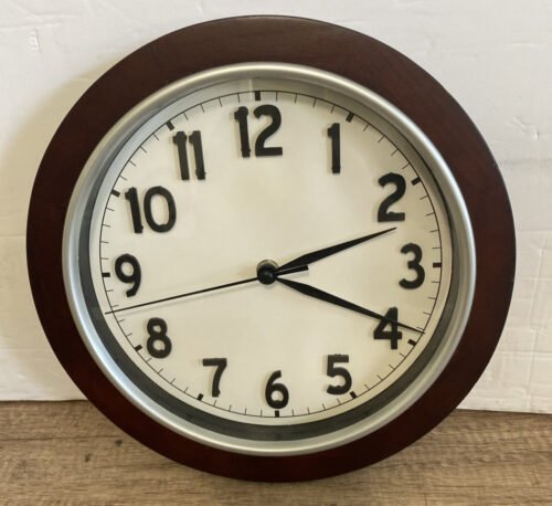 Wooden Wall Clock 11''inch 3D Numbers Second Hand Silver Trim Round WORKS GREAT