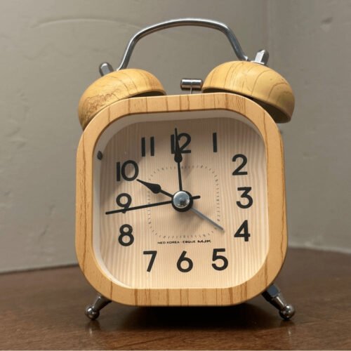 Wood grain standing travel alarm Clock with Vintage Charm battery clock